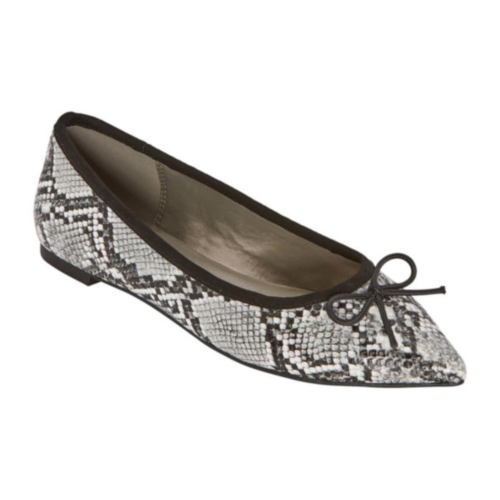Worthington Women's Gaga Ballet Flats Black White
